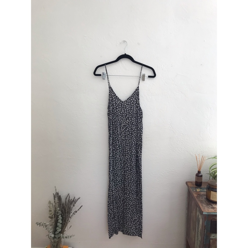 Motel Floral Maxi with side front slits.